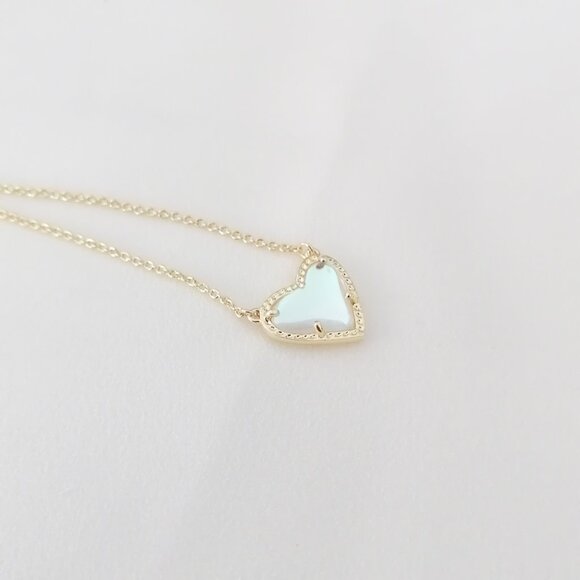 Kendra Scott Ari Heart Dichroic Glass Gold Necklace | NEW - Picture 4 of 4
